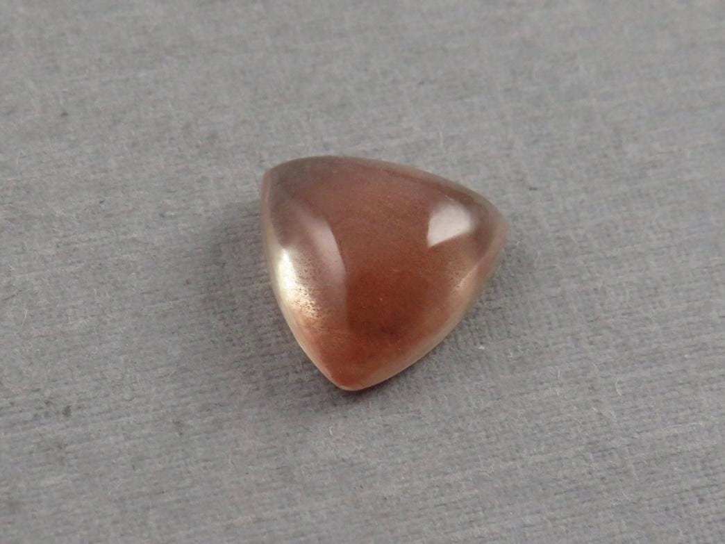 10mm Oregon Sunstone | Triangle Cabochon | Natural American Gemstone | 2.9 carats | OSC285 - Oregon Sunstone - GemEnthusiast