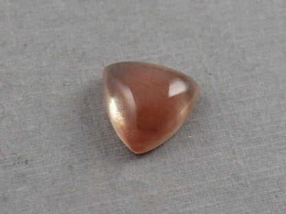 10mm Oregon Sunstone | Triangle Cabochon | Natural American Gemstone | 2.9 carats | OSC285 - Oregon Sunstone - GemEnthusiast