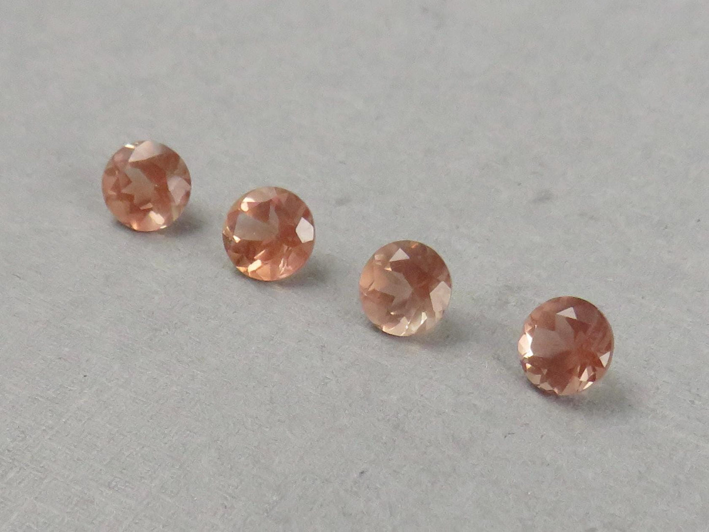 6mm Oregon Sunstones| Round American Gemstone | OSF236 - - GemEnthusiast