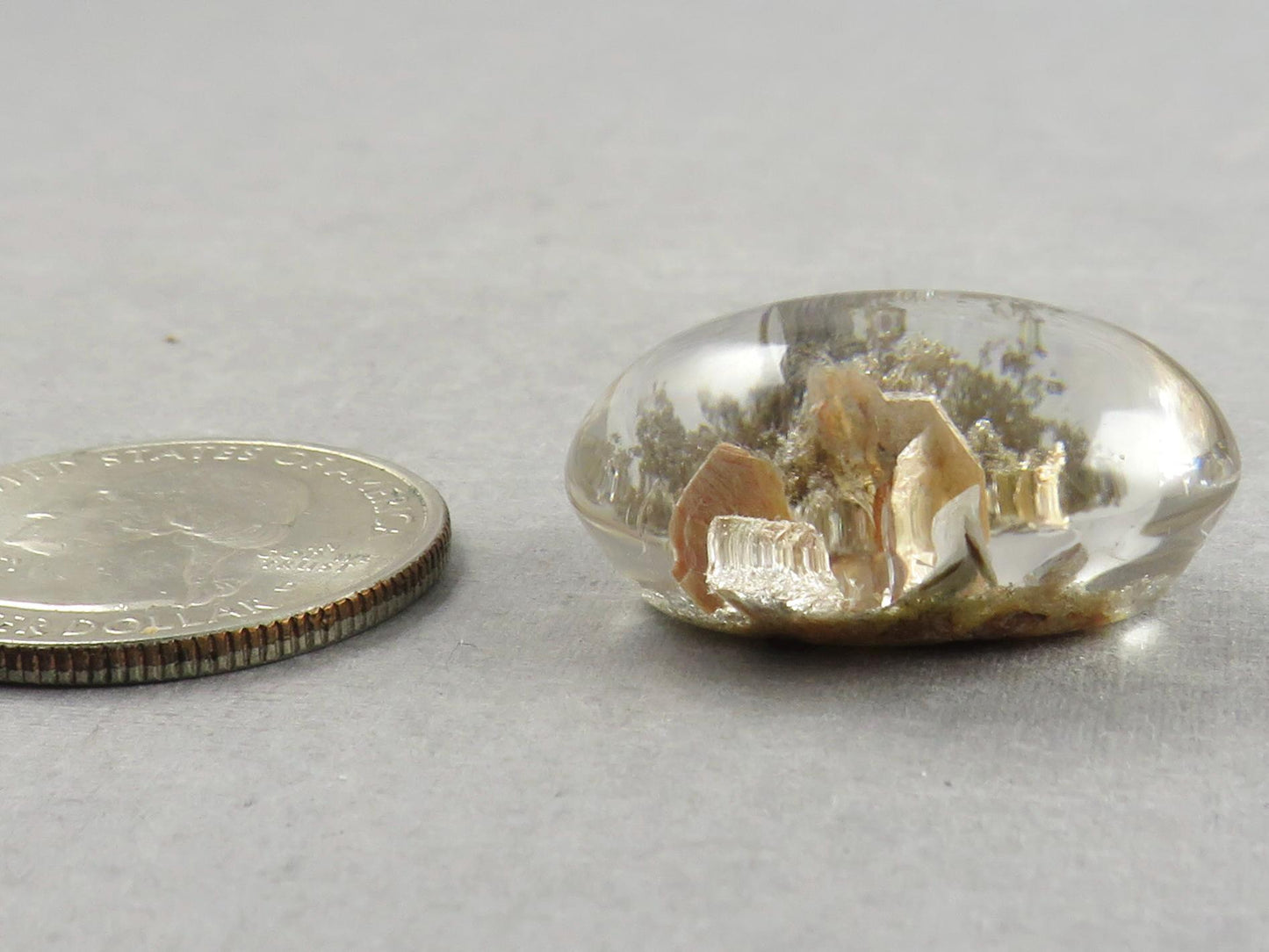 Garden Quartz with Chlorite | 26x19mm | Scenic Oval Gemstone | QU542 - Chlorite in Quartz - GemEnthusiast