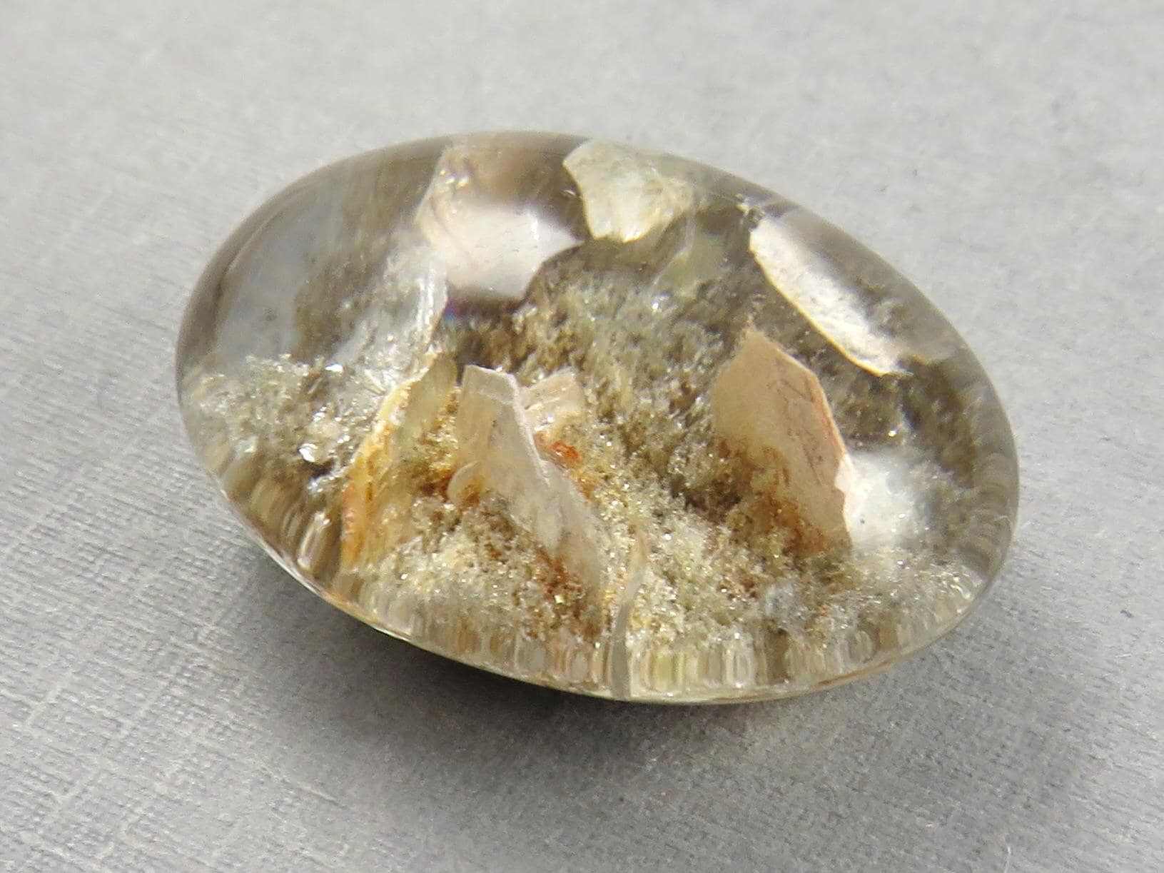 Garden Quartz with Chlorite | 26x19mm | Scenic Oval Gemstone | QU542 - Chlorite in Quartz - GemEnthusiast