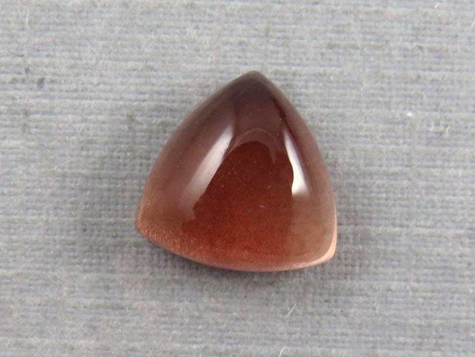 9mm Oregon Sunstone | Triangle Cabochon | Natural American Gemstone | OSC265 - Oregon Sunstone - GemEnthusiast