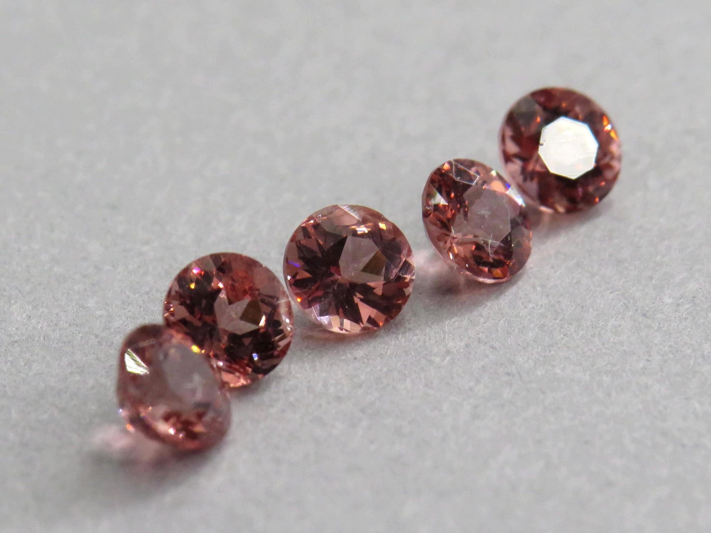 Malaya Peach Garnet | 4mm Round Loose Gemstones | Per Stone - Malaya Garnet - GemEnthusiast