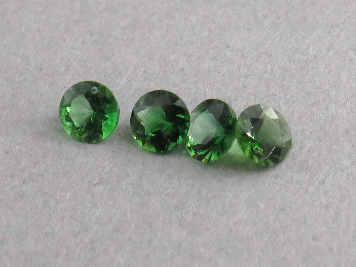 Chrome Tourmaline Round Loose Gemstone | 2.5mm 3mm | Tanzania - Chrome Tourmaline - GemEnthusiast