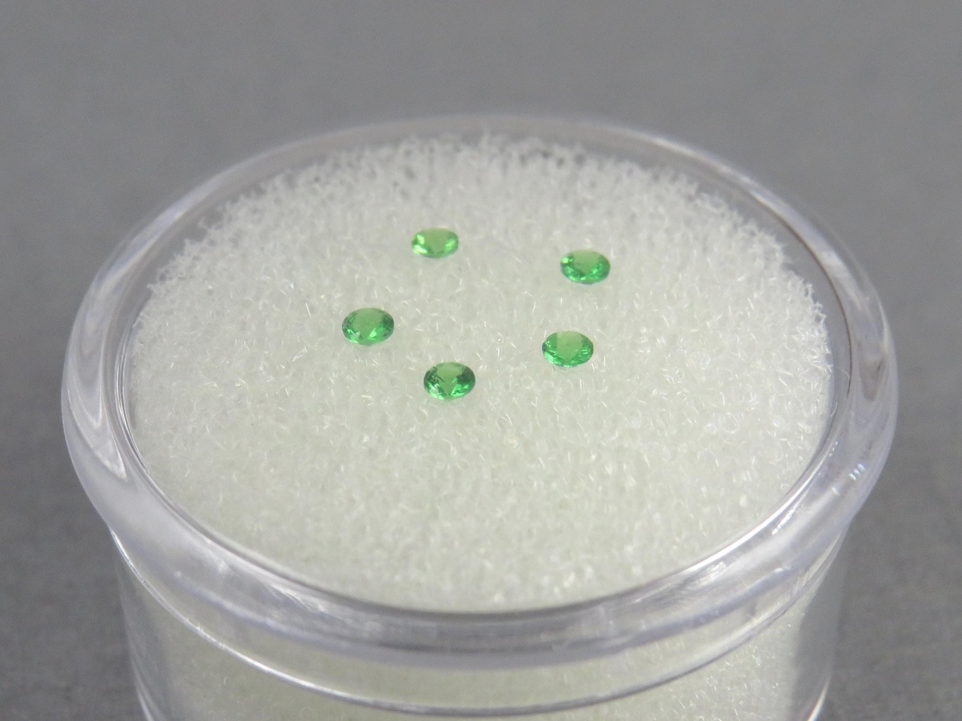 1.9mm Tsavorite Garnet | 5 Stone Lot | Natural Loose Gemstone | Kenya - Tsavorite Garnet - GemEnthusiast