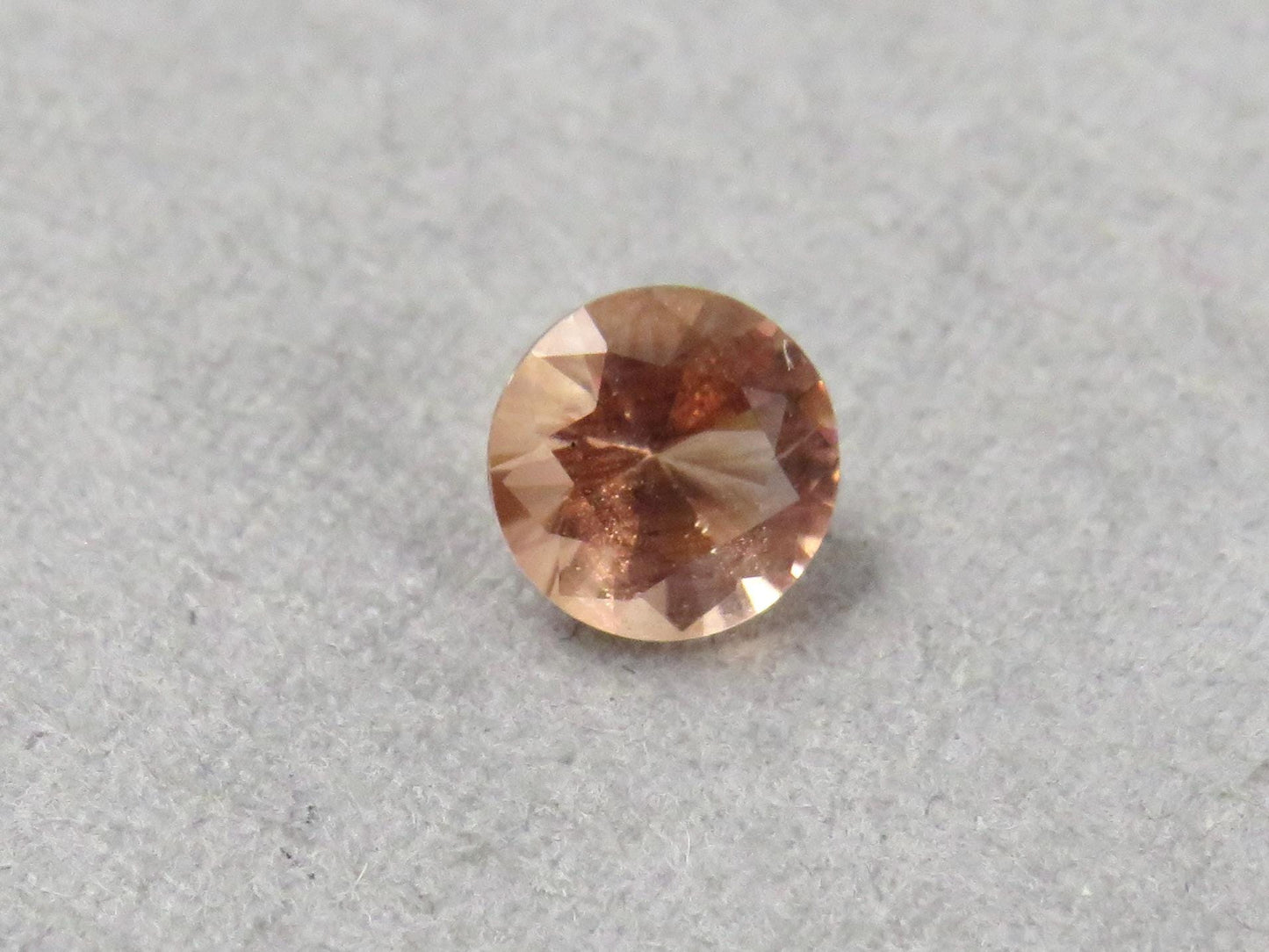 4.5mm Oregon Sunstones | Round Exceptional Cut | Medium, Light, or with Schiller | Per Stone - Oregon Sunstone - GemEnthusiast