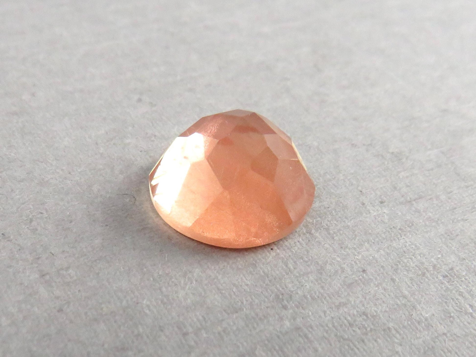 12mm Oregon Sunstones with Schiller | Round Rose Cut Cabochon | 6 carats | OSR106 - Oregon Sunstone - GemEnthusiast