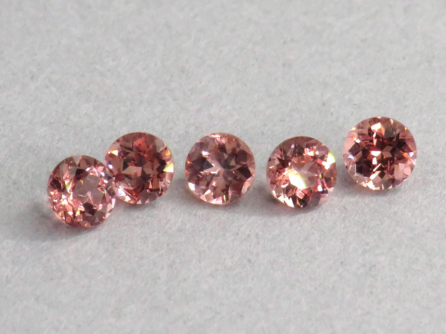 Malaya Peach Garnet | 4mm Round Loose Gemstones | Per Stone - Malaya Garnet - GemEnthusiast