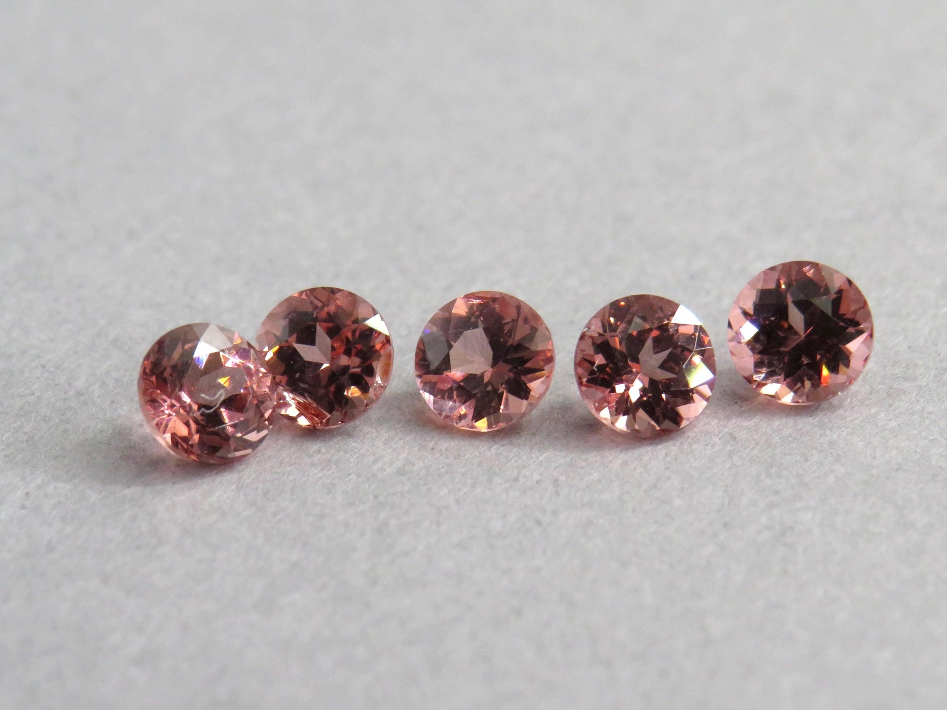 Malaya Peach Garnet | 4mm Round Loose Gemstones | Per Stone - Malaya Garnet - GemEnthusiast