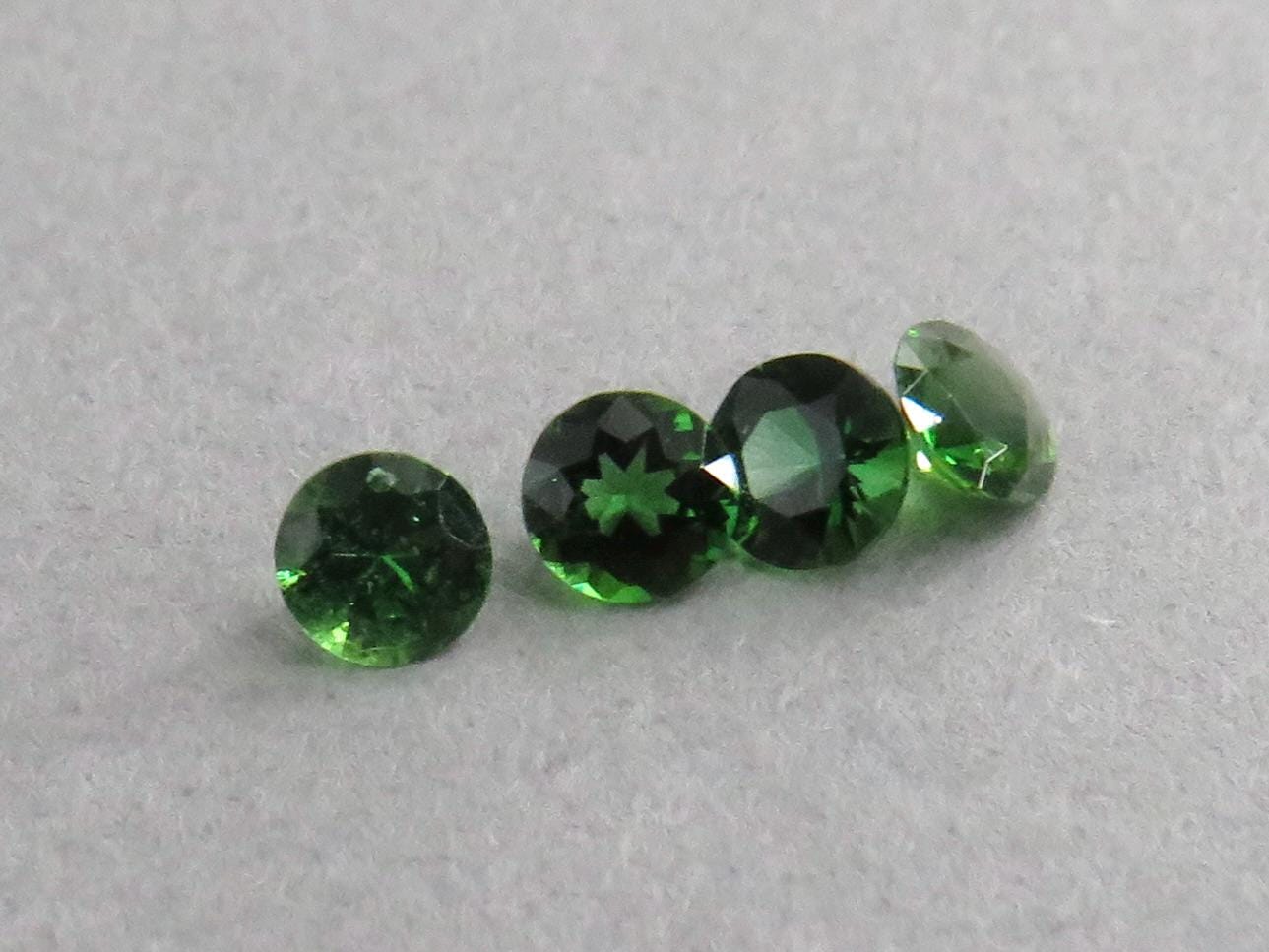 Chrome Tourmaline Round Loose Gemstone | 2.5mm 3mm | Tanzania - Chrome Tourmaline - GemEnthusiast
