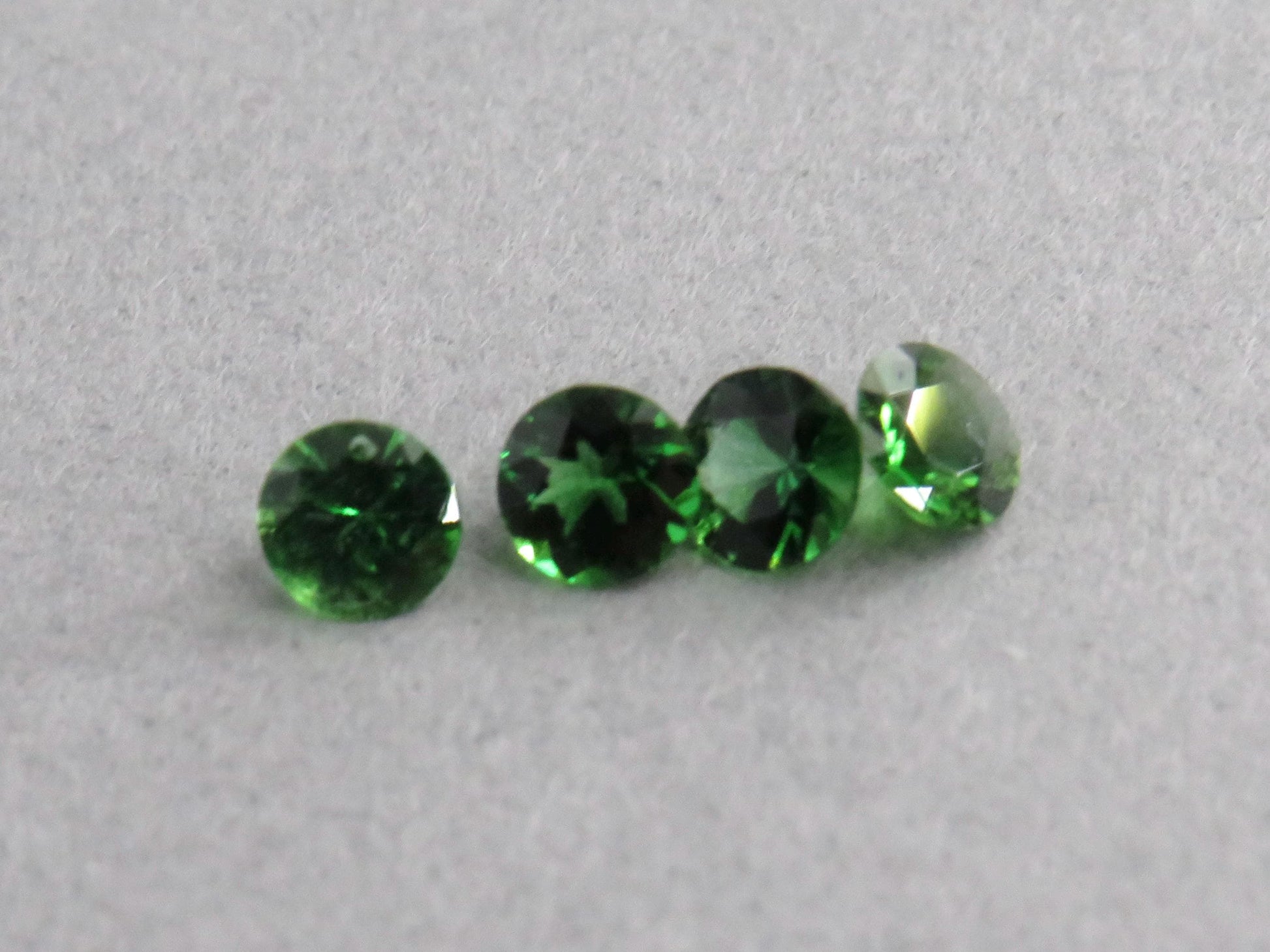 Chrome Tourmaline Round Loose Gemstone | 2.5mm 3mm | Tanzania - Chrome Tourmaline - GemEnthusiast