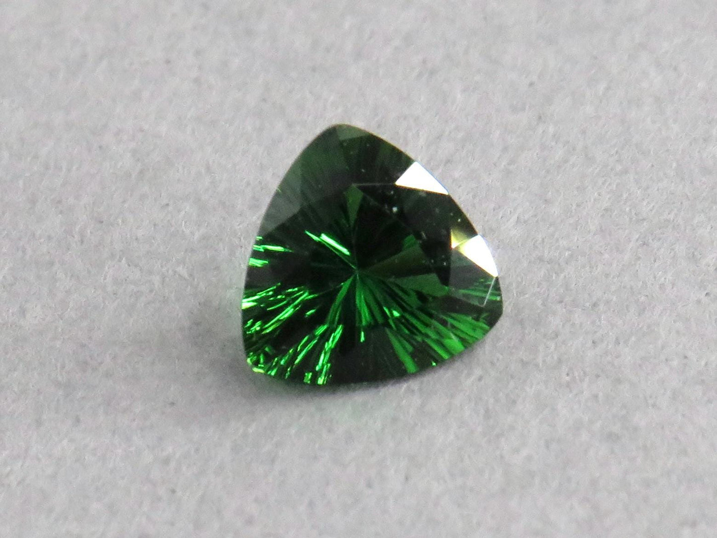 Chrome Tourmaline Trillion | 5.5mm | Tanzania | TO570 - Chrome Tourmaline - GemEnthusiast