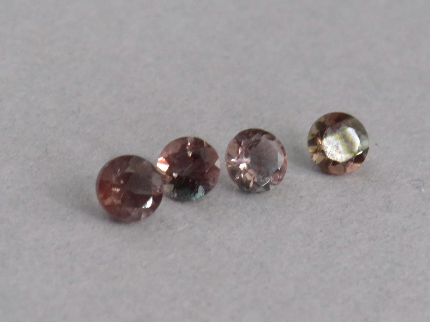 4mm Oregon Sunstone Lot | Red with Zoning and Striations | Faceted Round Gemstones | OSF247 - - GemEnthusiast