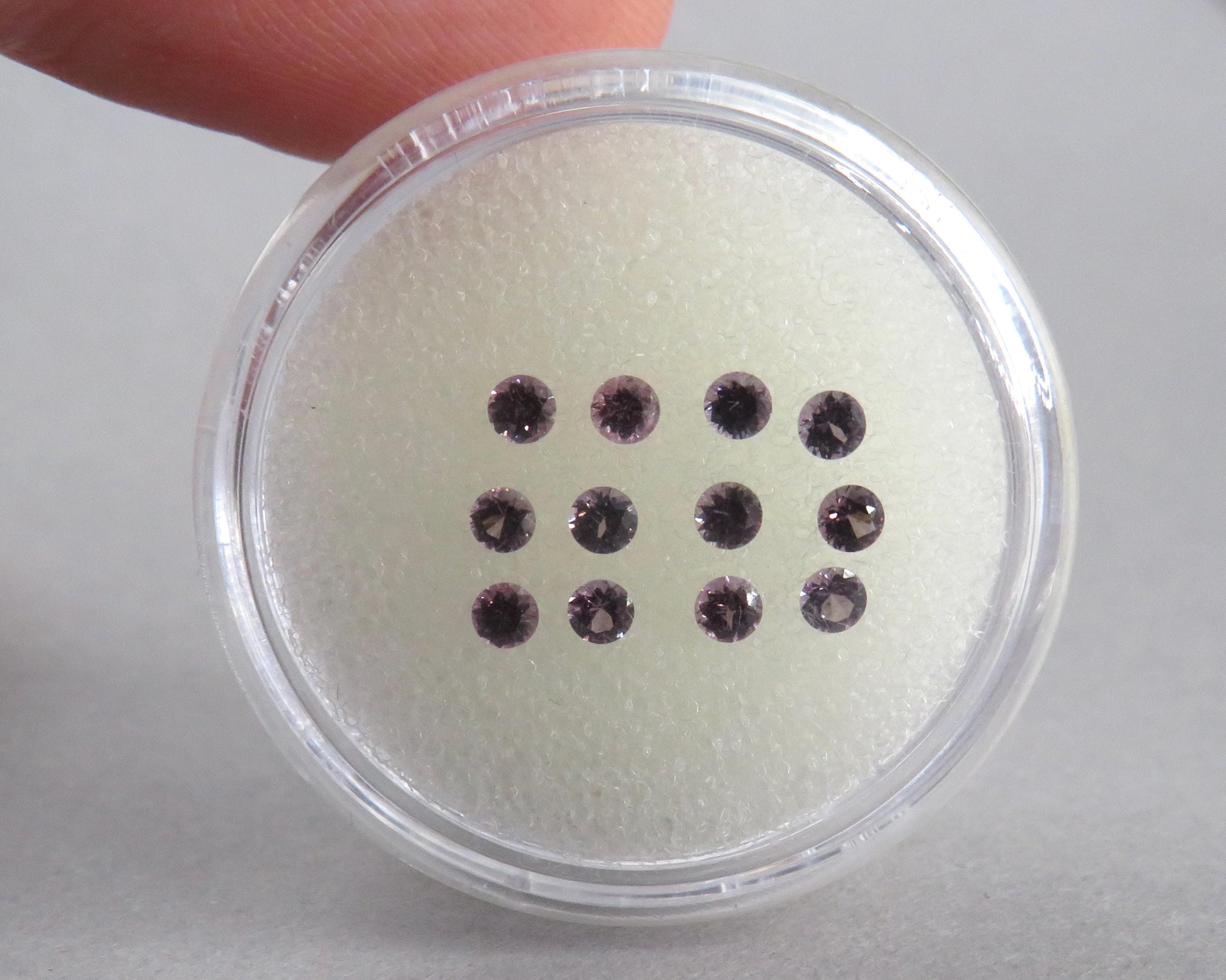 2.4mm Spinel Faceted Round | 0.8ct | Sold as Lot | SL133 - - GemEnthusiast