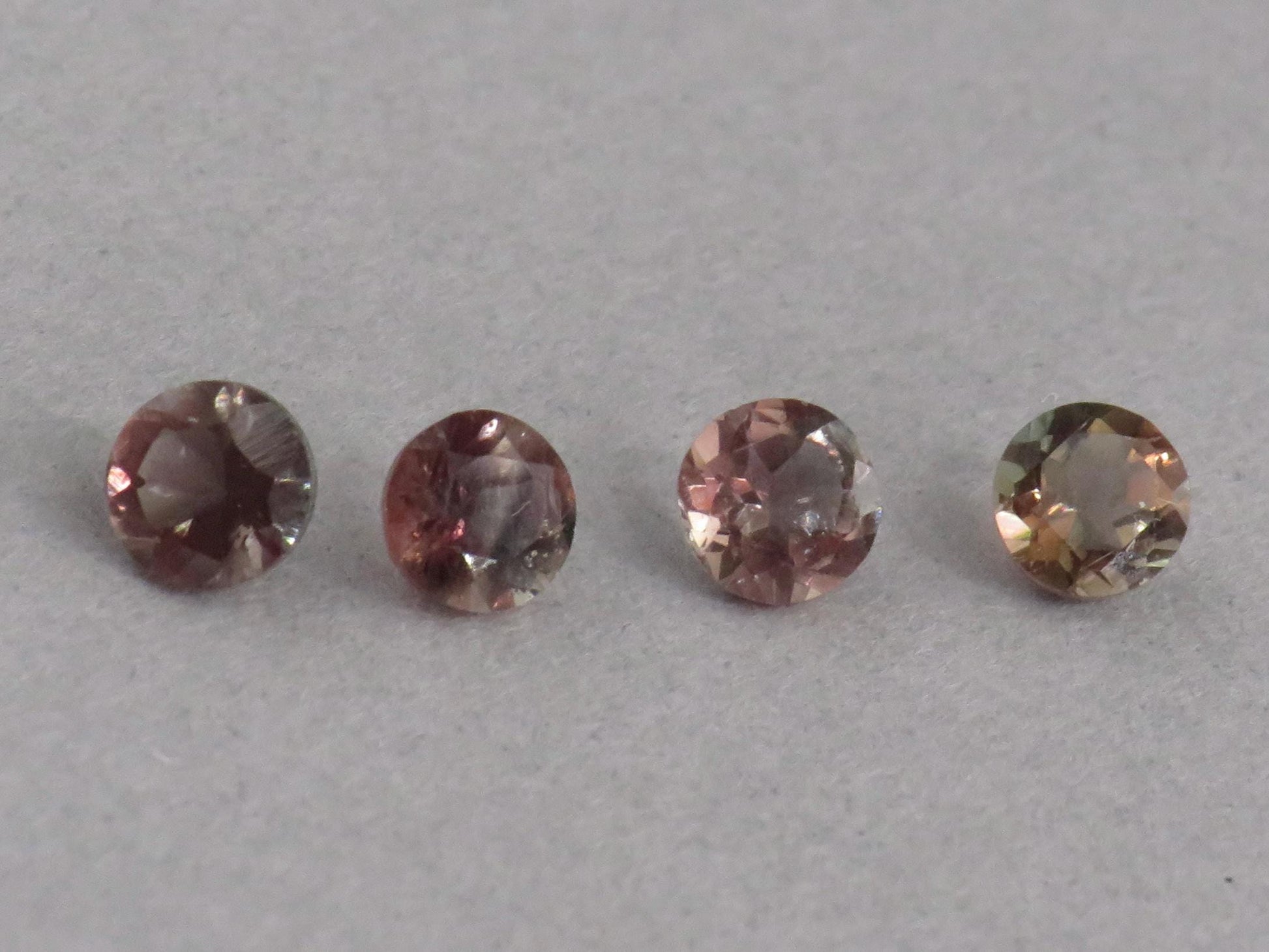 4mm Oregon Sunstone Lot | Red with Zoning and Striations | Faceted Round Gemstones | OSF247 - - GemEnthusiast