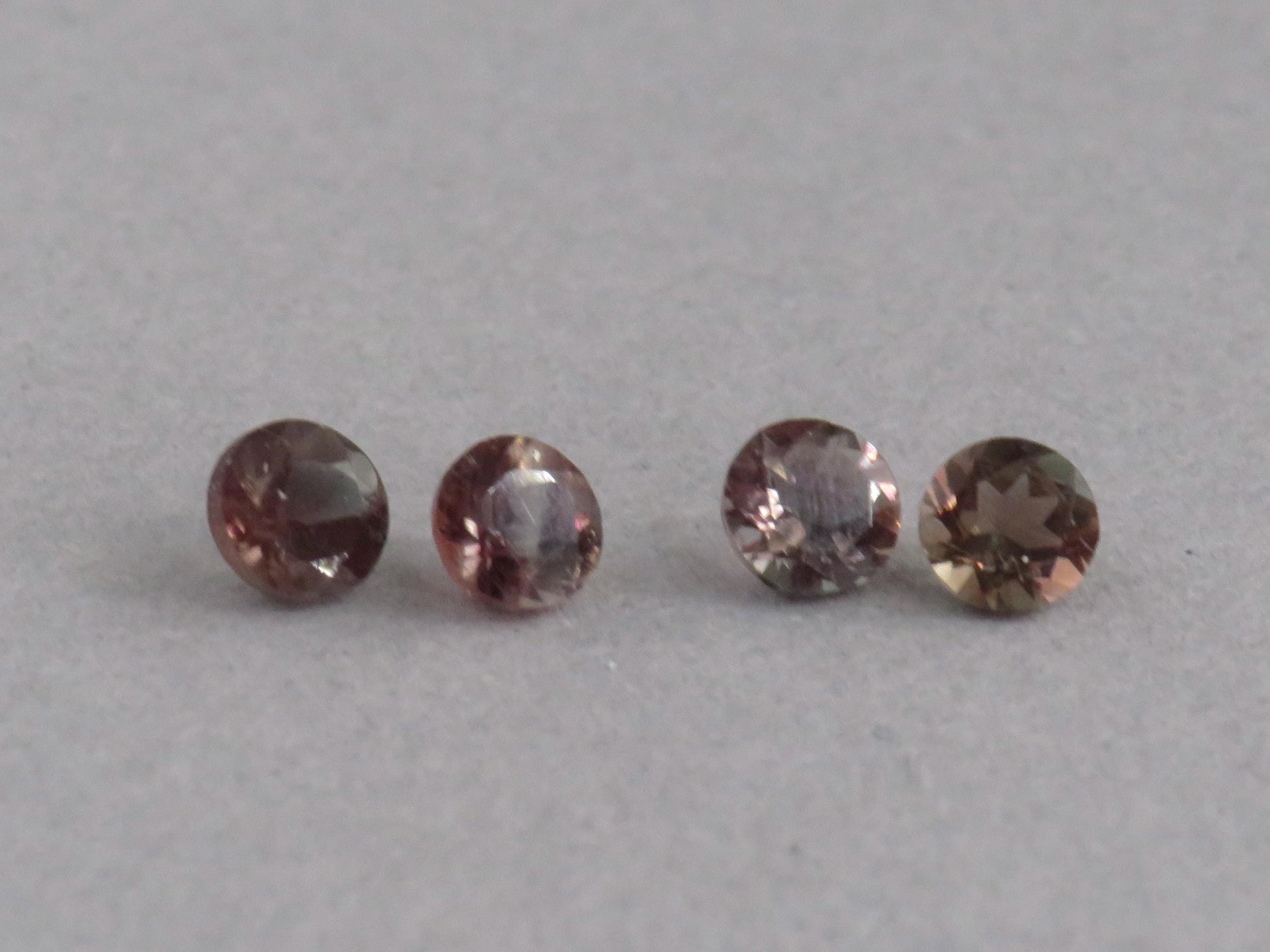 4mm Oregon Sunstone Lot | Red with Zoning and Striations | Faceted Round Gemstones | OSF247 - - GemEnthusiast