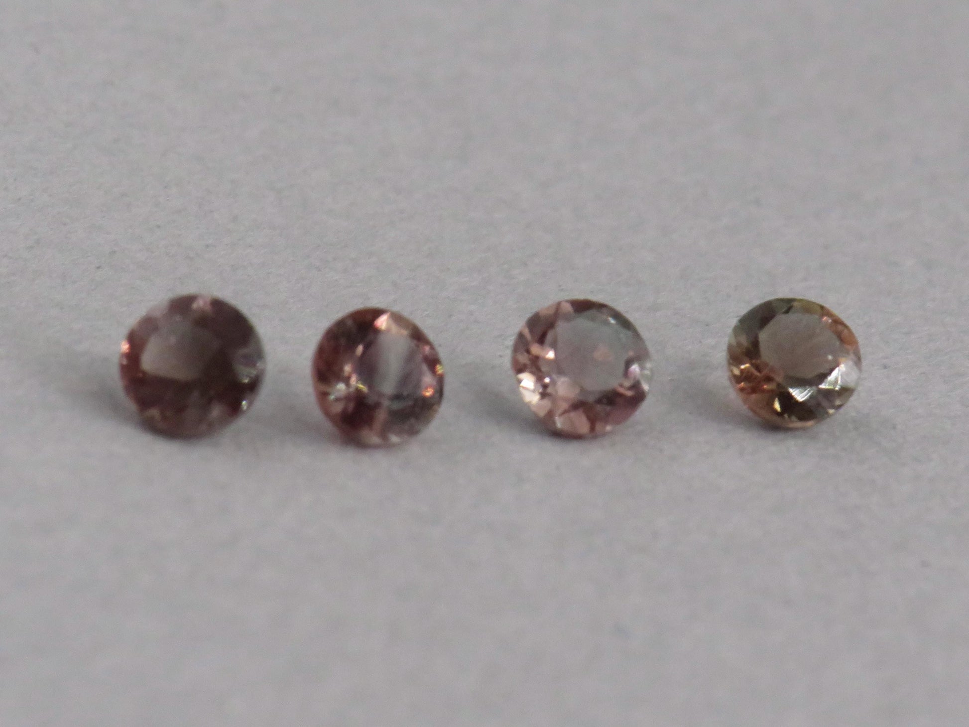 4mm Oregon Sunstone Lot | Red with Zoning and Striations | Faceted Round Gemstones | OSF247 - - GemEnthusiast