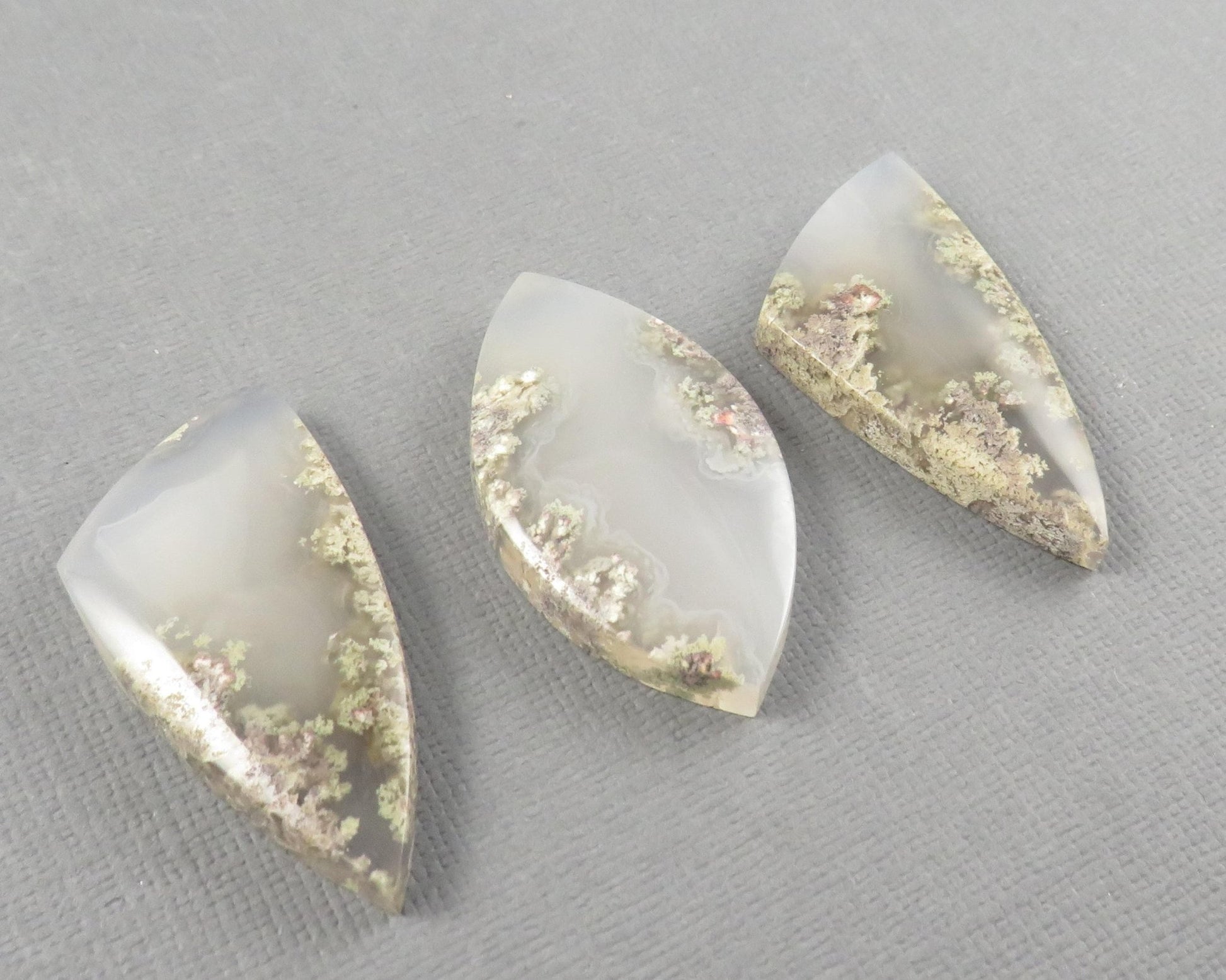 Moss Agate Cabochon | 37mm, avg 31ct | Per Stone | Indonesia | AG356 - Gem Enthusiast