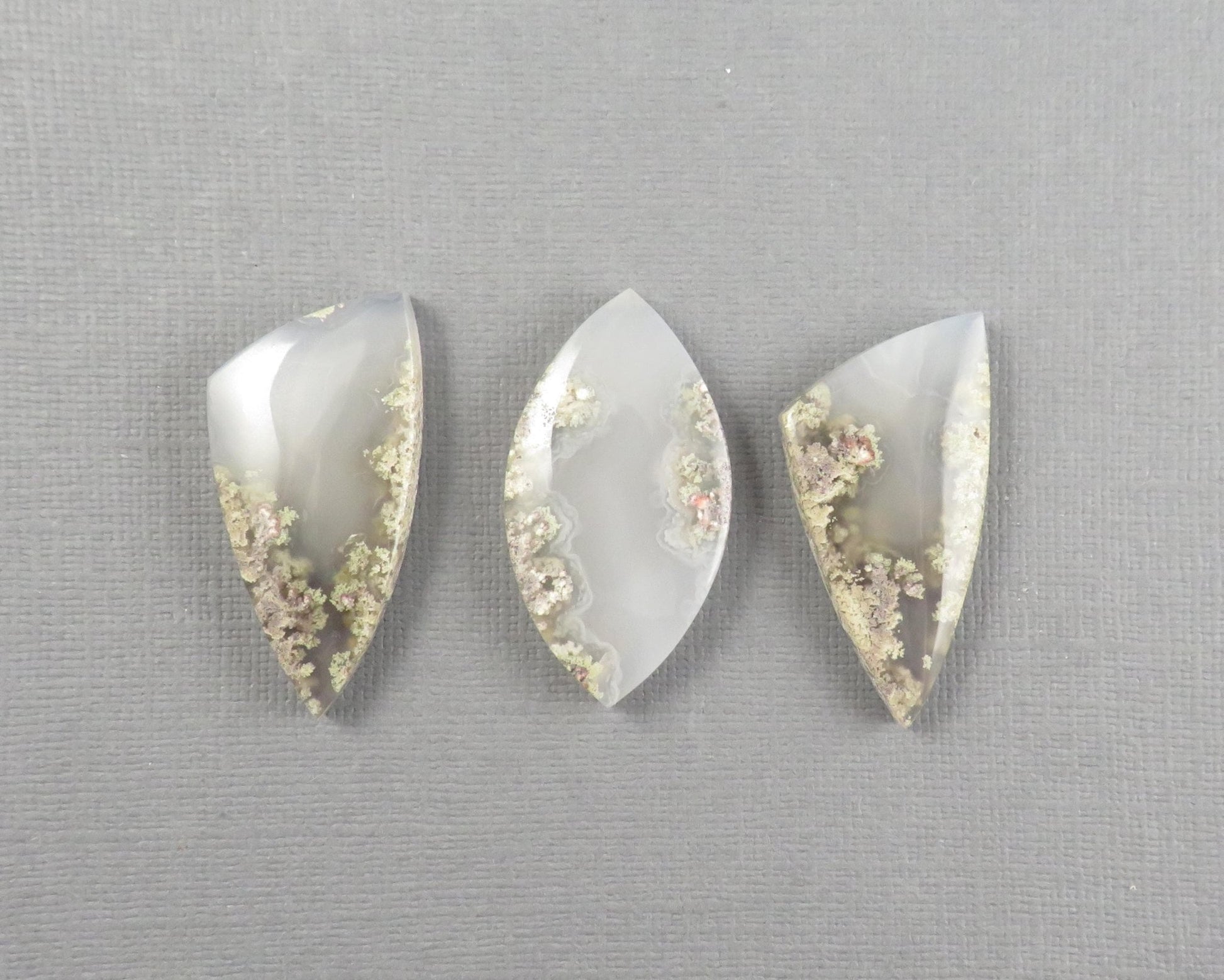Moss Agate Cabochon | 37mm, avg 31ct | Per Stone | Indonesia | AG356 - Gem Enthusiast