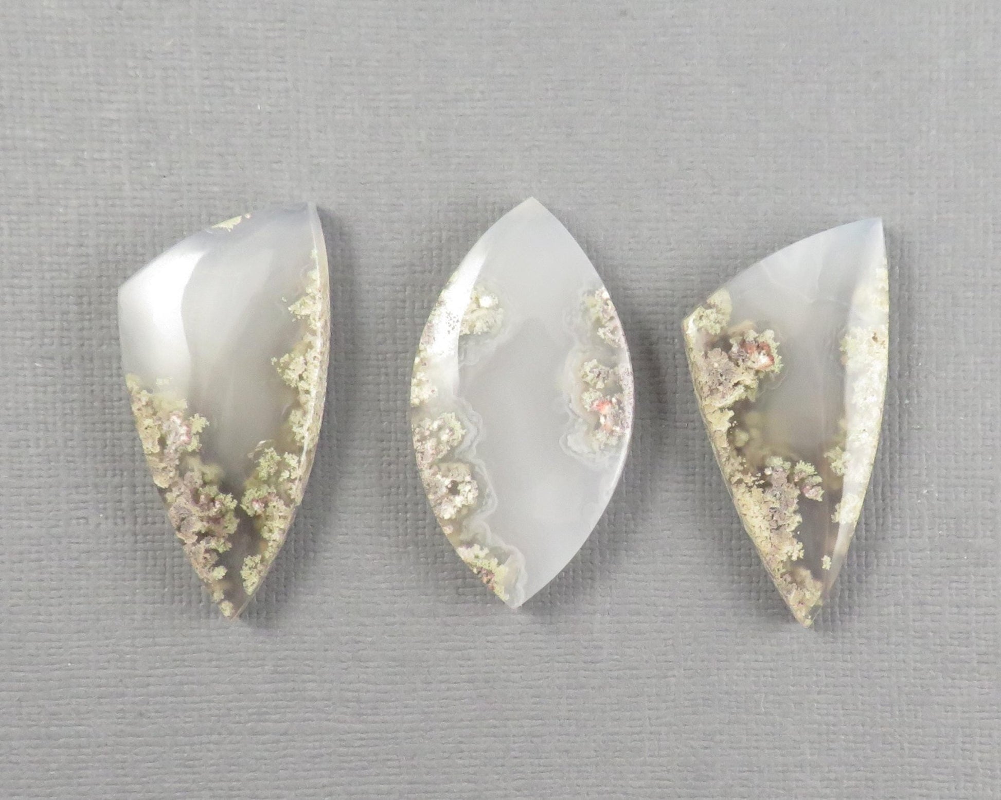 Moss Agate Cabochon | 37mm, avg 31ct | Per Stone | Indonesia | AG356 - Gem Enthusiast