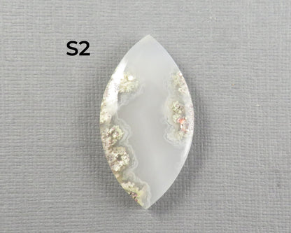 Moss Agate Cabochon | 37mm, avg 31ct | Per Stone | Indonesia | AG356 - Gem Enthusiast