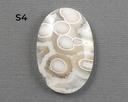 Orbicular Agate Cabochon Round | Eye Agate | 33–44mm, avg 34.40ct | Indonesia | OA104 - Gem Enthusiast