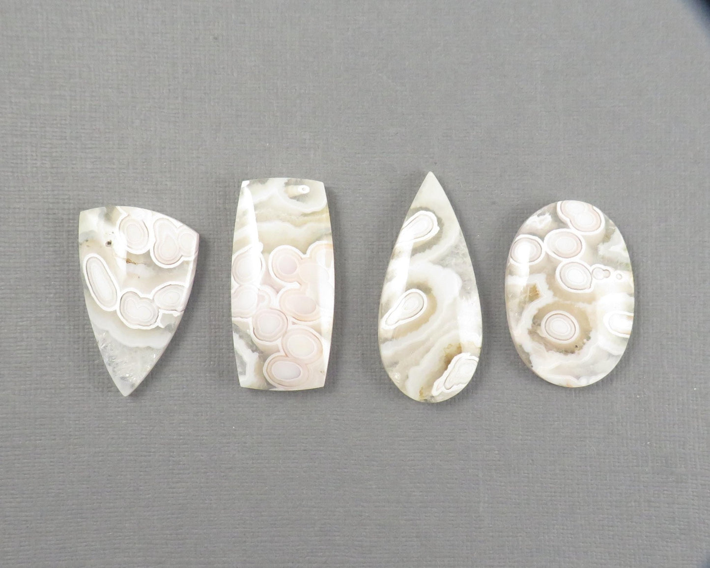 Orbicular Agate Cabochon Round | Eye Agate | 33–44mm, avg 34.40ct | Indonesia | OA104 - Gem Enthusiast