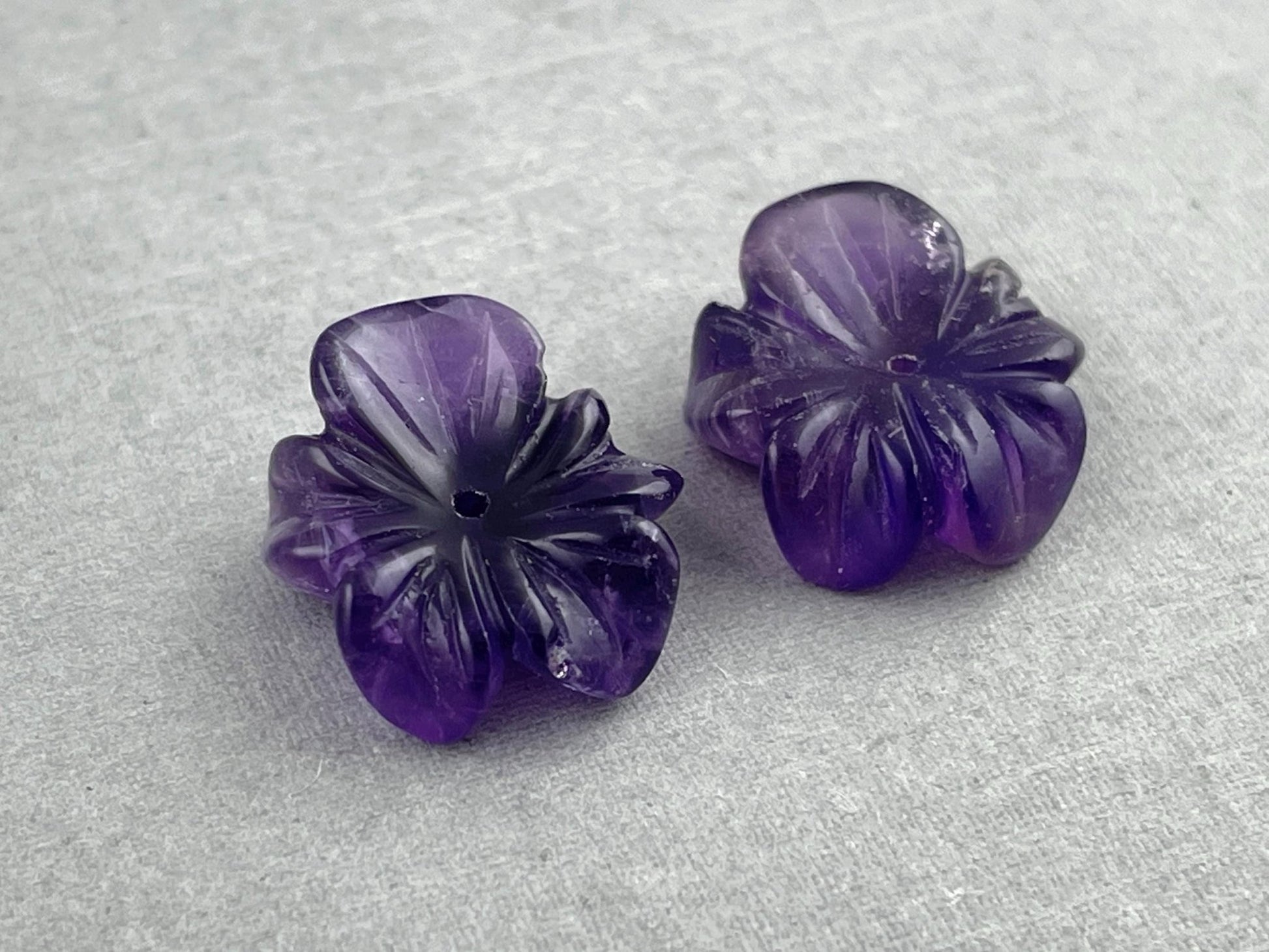 Orchid Carved Amethyst | Natural Gemstone | Center Drilled | AM201A - Gem Enthusiast