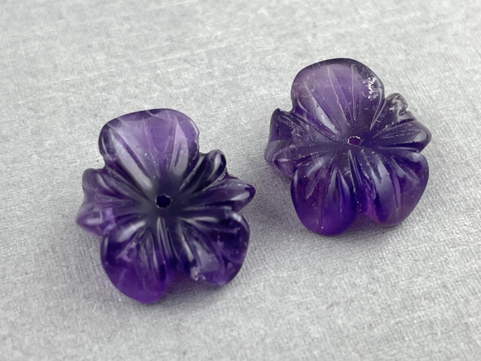Orchid Carved Amethyst | Natural Gemstone | Center Drilled | AM201A - Gem Enthusiast
