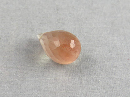 Oregon Sunstone Briolette | 10.7x7mm, 3.1ct | Sun Crystal, Oregon, USA | OSB101 - Gem Enthusiast