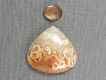 Oregon Sunstone, Crazy Lace Agate Cabochon Pear | 11–28mm | 2-Stone Lot | Oregon, USA and Indonesia | SET126 - Gem Enthusiast