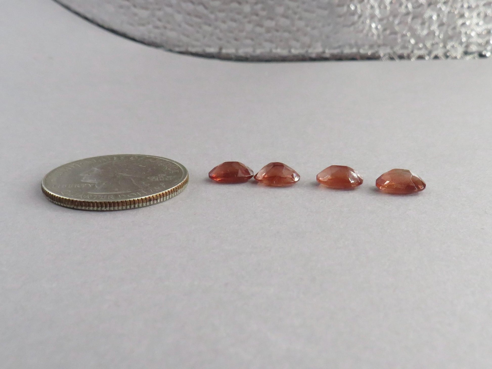 Oregon Sunstone Faceted Oval | Sunstone | 1ct | Per Stone | USA | OSF240 - Gem Enthusiast