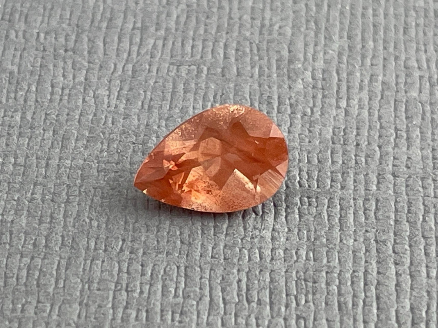 Oregon Sunstone Pear Gemstone with Schiller | 1.42 carats | OSF190 - Oregon Sunstone - Gem Enthusiast