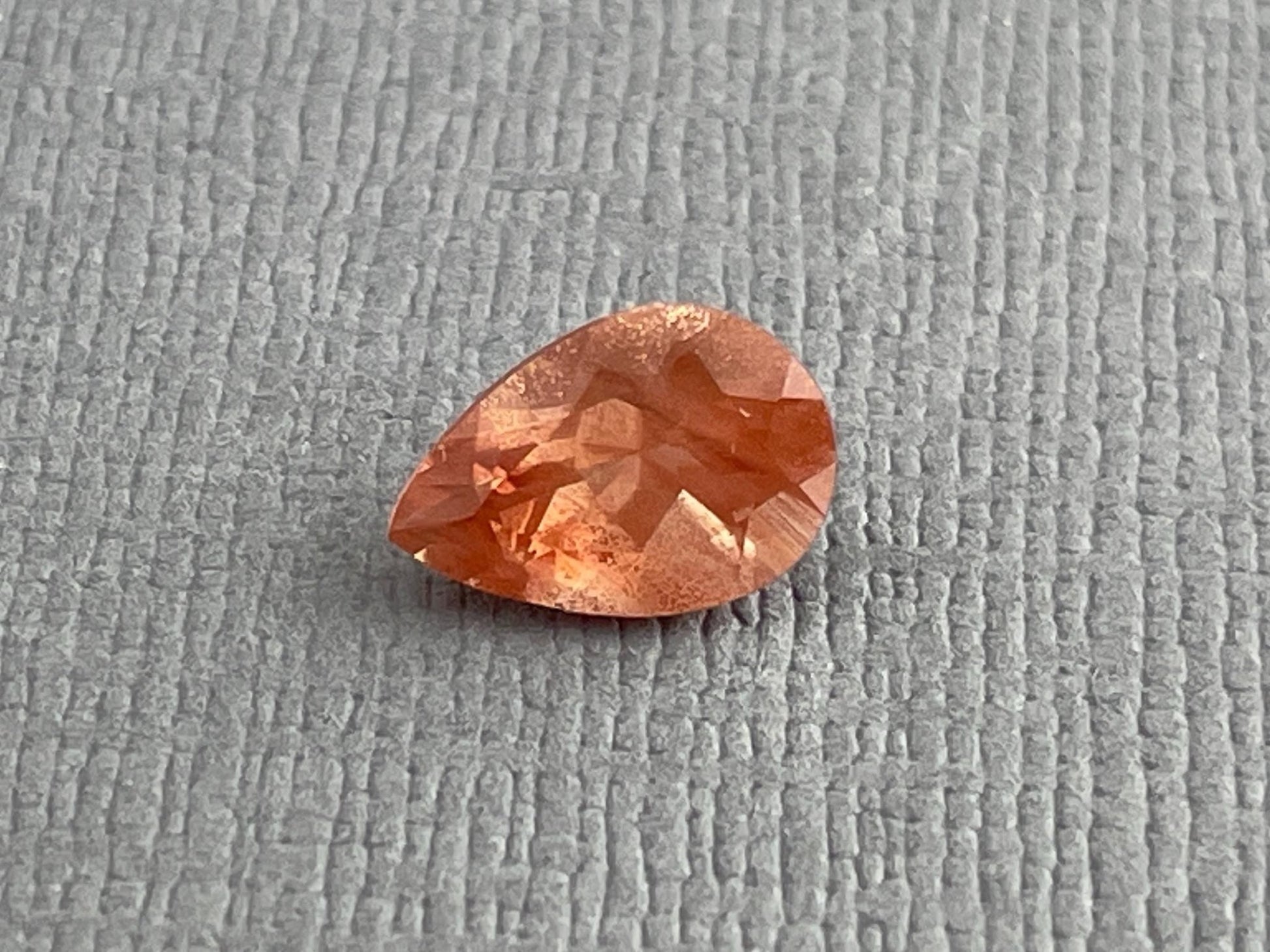 Oregon Sunstone Pear Gemstone with Schiller | 1.42 carats | OSF190 - Oregon Sunstone - Gem Enthusiast