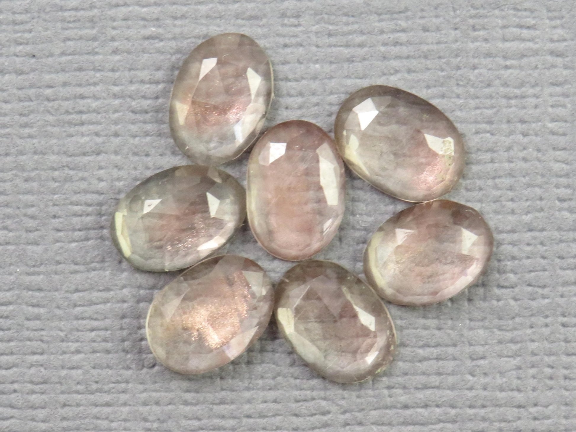 Oregon Sunstone - Rose Cut Oval Gemstone Lot | Oregon sunstone | 7mm x 5mm, 3.9ct | USA | OSR142 - Gem Enthusiast
