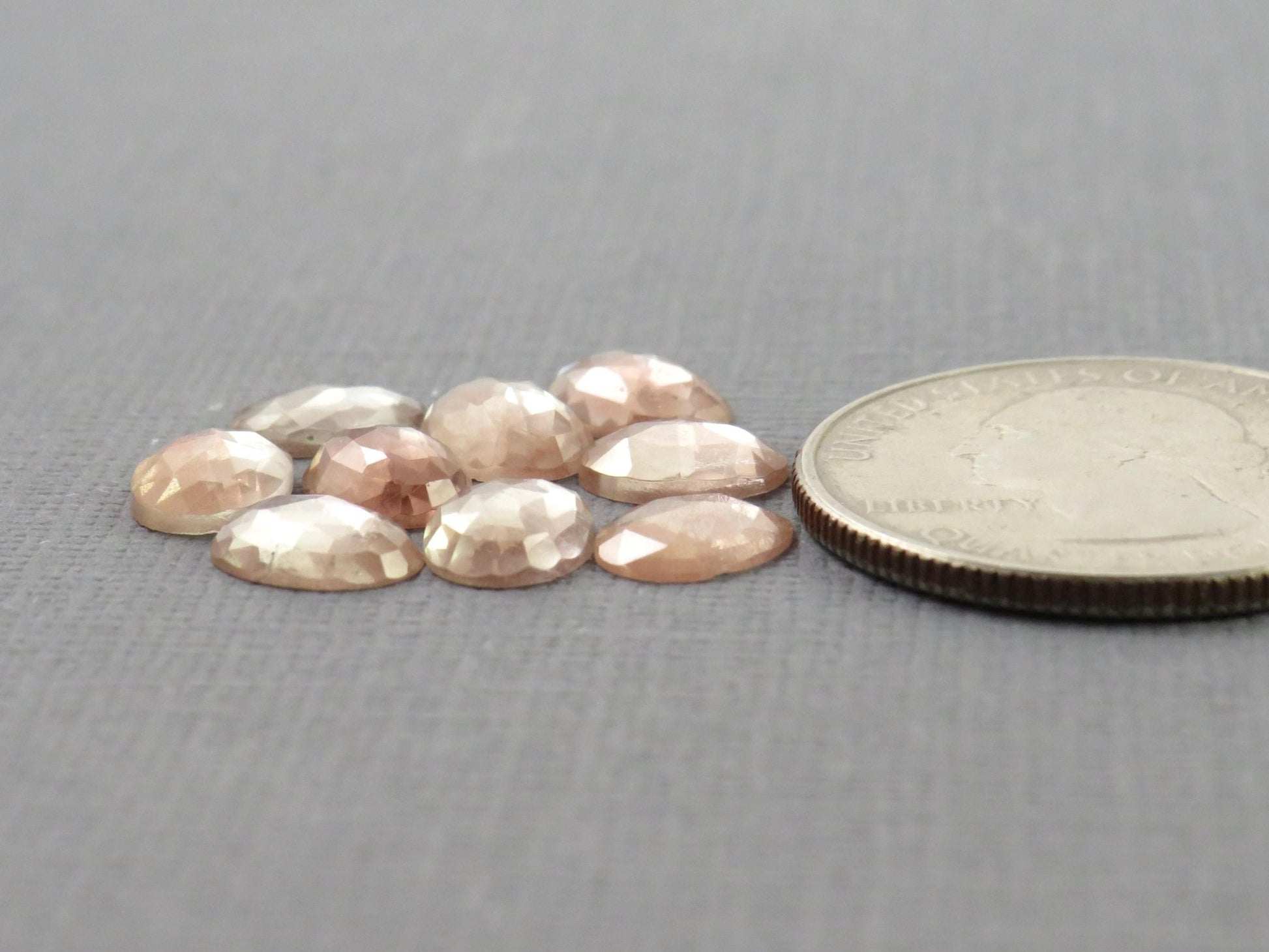 Oregon Sunstone Rose Cut Oval Gemstone Lots | 8x6mm, 7ct | Oregon, USA | Peach with Schiller | OSR141 - Gem Enthusiast