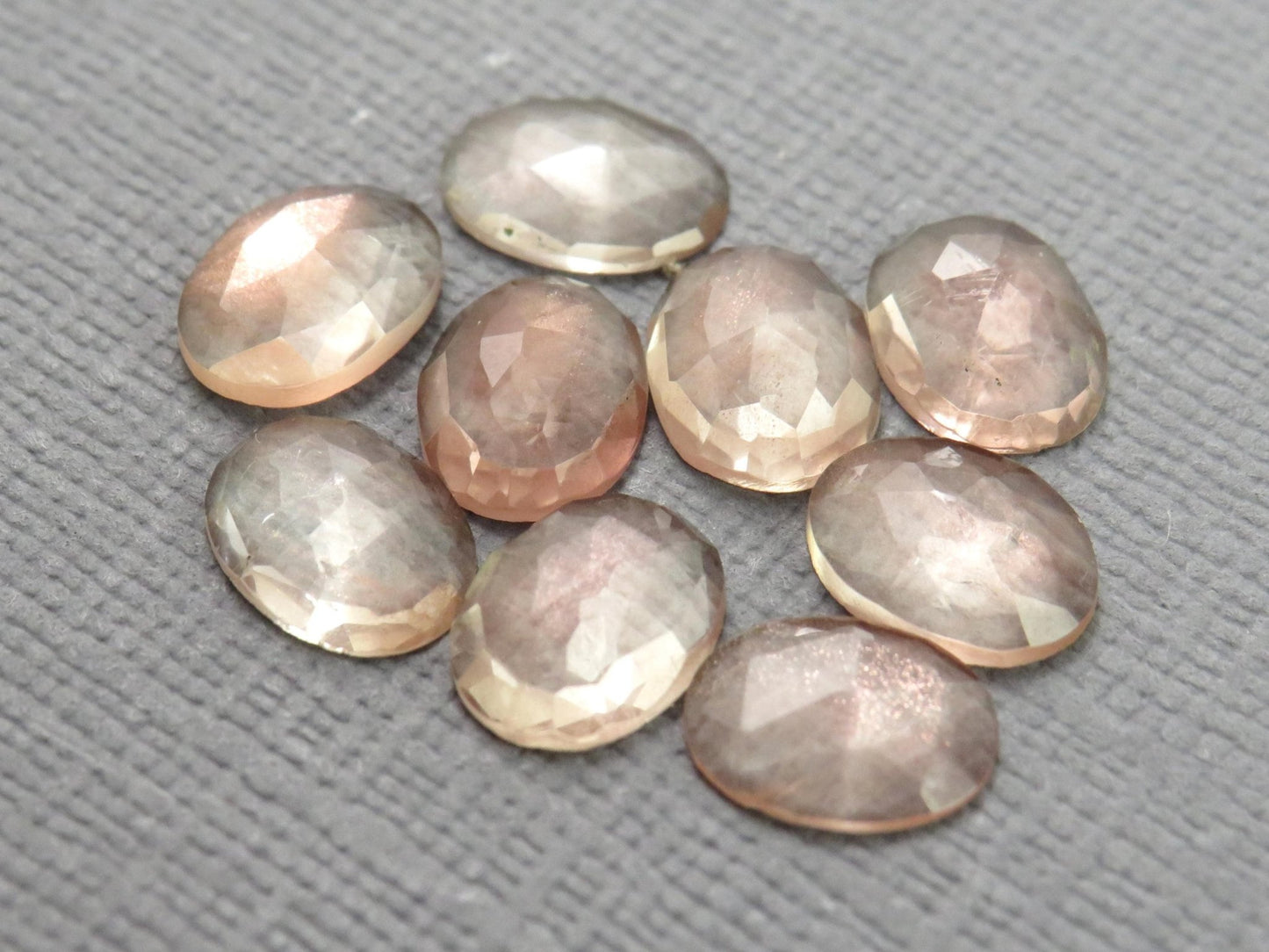 Oregon Sunstone Rose Cut Oval Gemstone Lots | 8x6mm, 7ct | Oregon, USA | Peach with Schiller | OSR141 - Gem Enthusiast