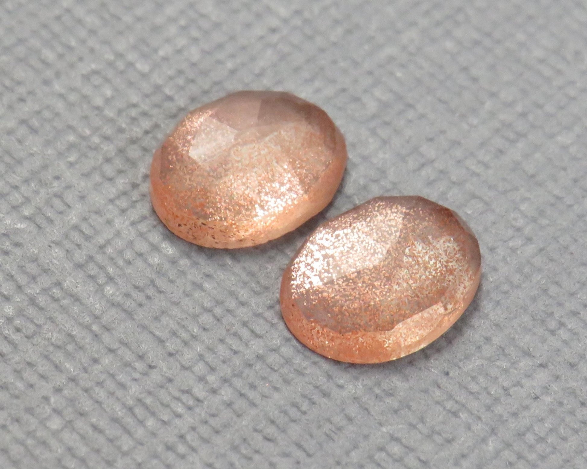 Oregon Sunstone Rose Cut | Plush Sunstone | 9x7mm, 2.45ct | Oregon USA | OSR112 - Gem Enthusiast