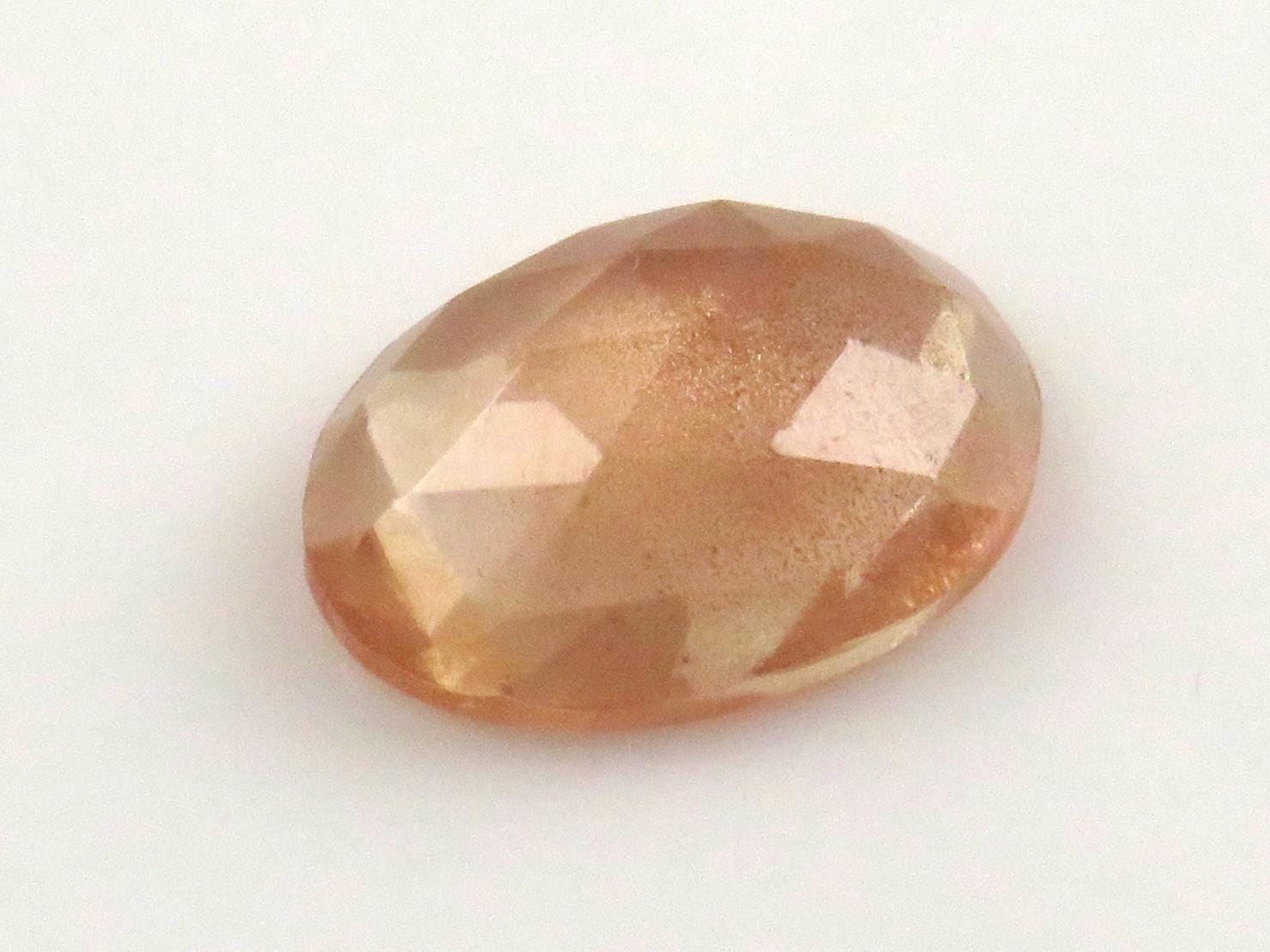 Oregon Sunstone - Rose Cut Rose Cut Oval | Plush diamond | 12.7x9.3mm, 3.3ct | Oregon, USA | OSR124 - Gem Enthusiast