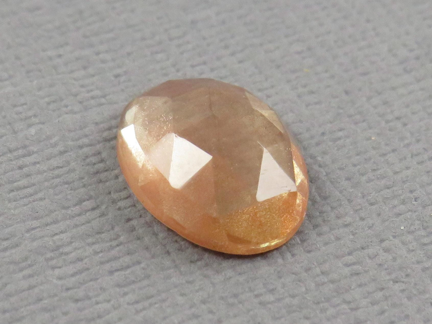 Oregon Sunstone - Rose Cut Rose Cut Oval | Plush diamond | 12.7x9.3mm, 3.3ct | Oregon, USA | OSR124 - Gem Enthusiast