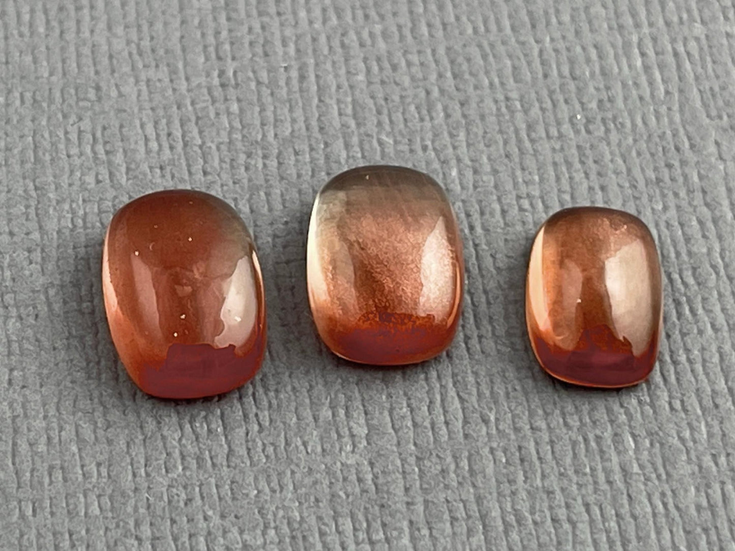 Oregon Sunstones Cushion Cabochon Lot | Schiller | 6.8 carats | OSC280 - Oregon Sunstone - Gem Enthusiast