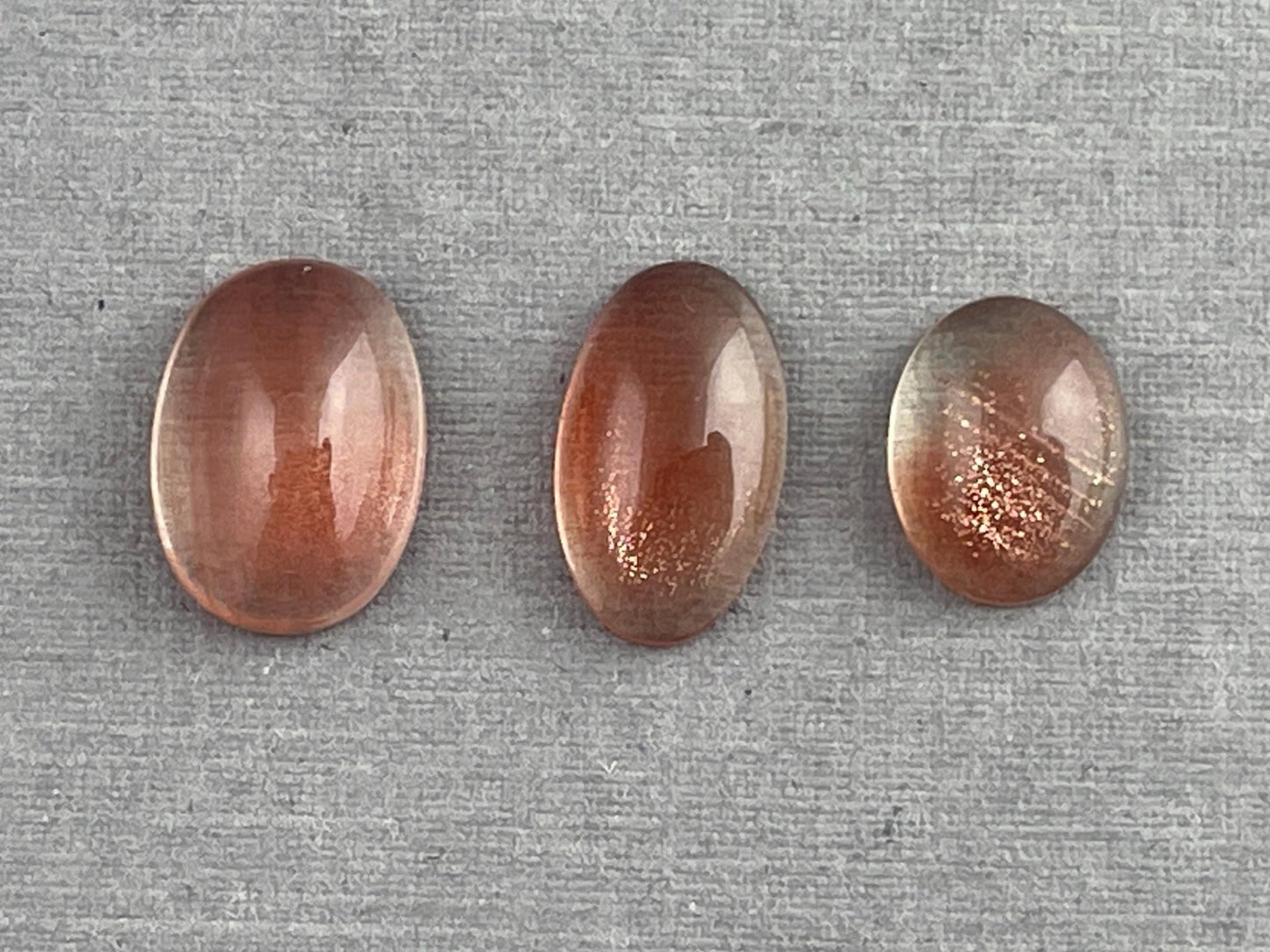 Oregon Sunstones Oval Cabochon Lot | 6.6 carats | OSC303 - Oregon Sunstone - Gem Enthusiast