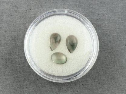 Oregon Sunstones Pear Cabochon Lot | Ethically Sourced | 2.67 carats | OSC307 - Gem Enthusiast