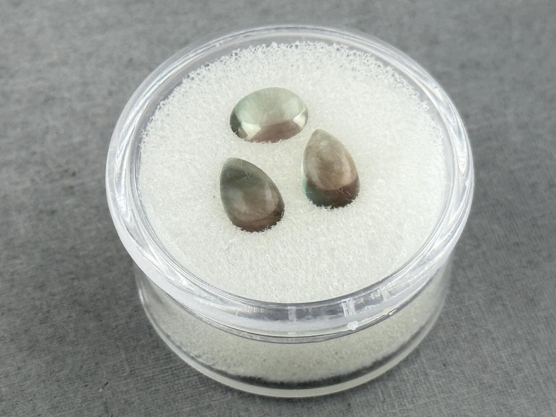 Oregon Sunstones Pear Cabochon Lot | Ethically Sourced | 2.67 carats | OSC307 - Gem Enthusiast