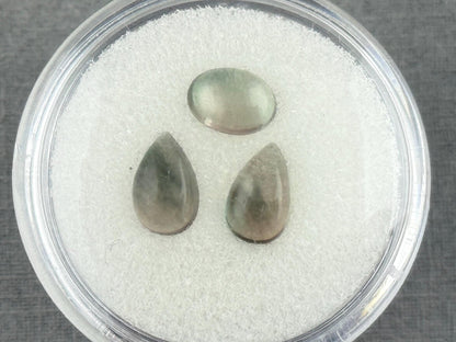 Oregon Sunstones Pear Cabochon Lot | Ethically Sourced | 2.67 carats | OSC307 - Gem Enthusiast