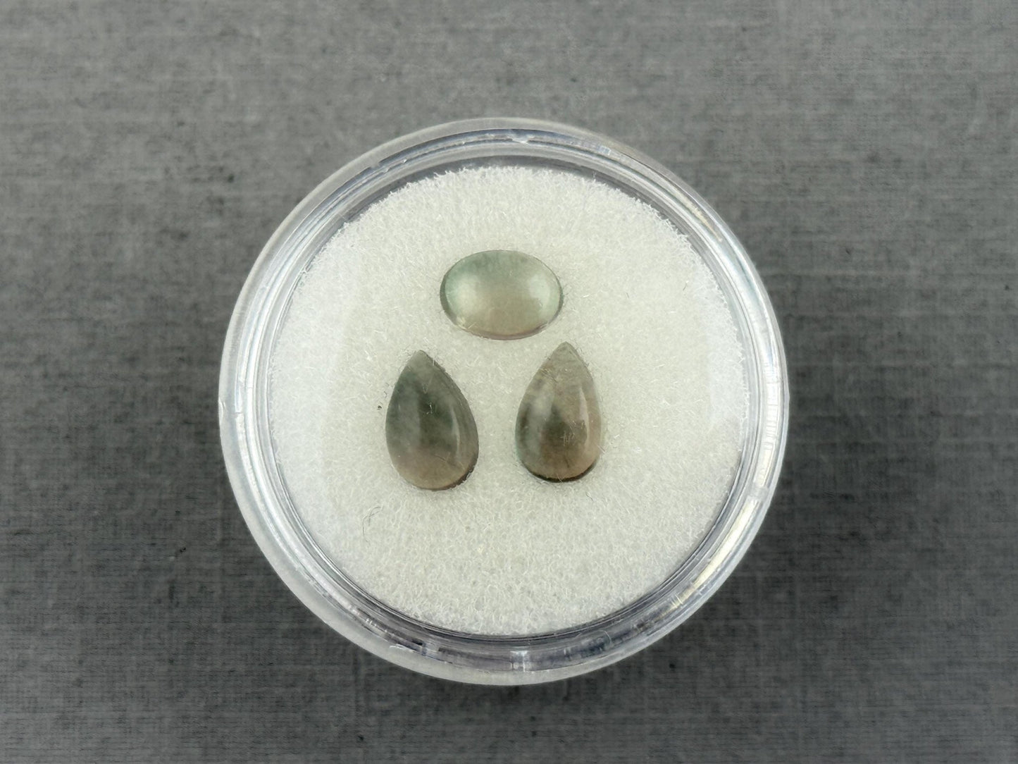 Oregon Sunstones Pear Cabochon Lot | Ethically Sourced | 2.67 carats | OSC307 - Gem Enthusiast