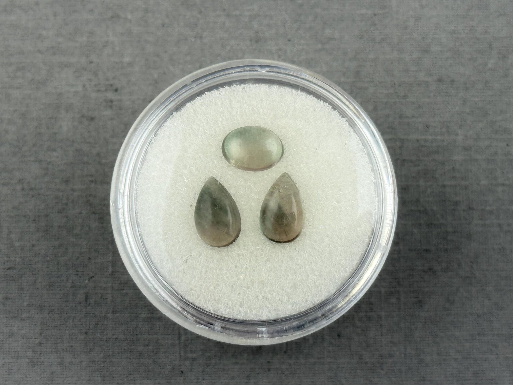 Oregon Sunstones Pear Cabochon Lot | Ethically Sourced | 2.67 carats | OSC307 - Gem Enthusiast