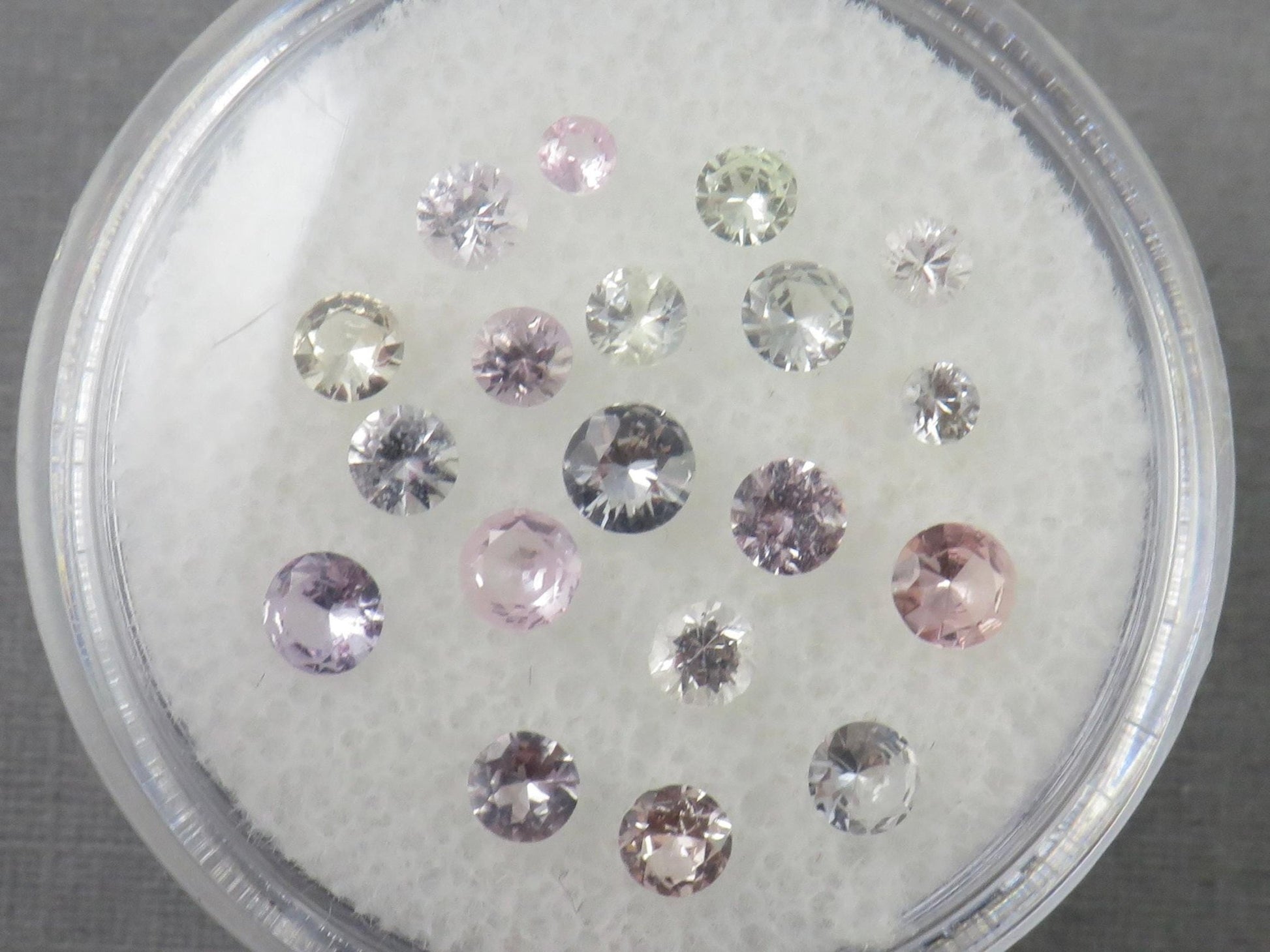 Pastel Sapphire Faceted Lots | 2.2mm to 3.5mm | Natural Gemstones | 2.05 carats | SF137 - Gem Enthusiast