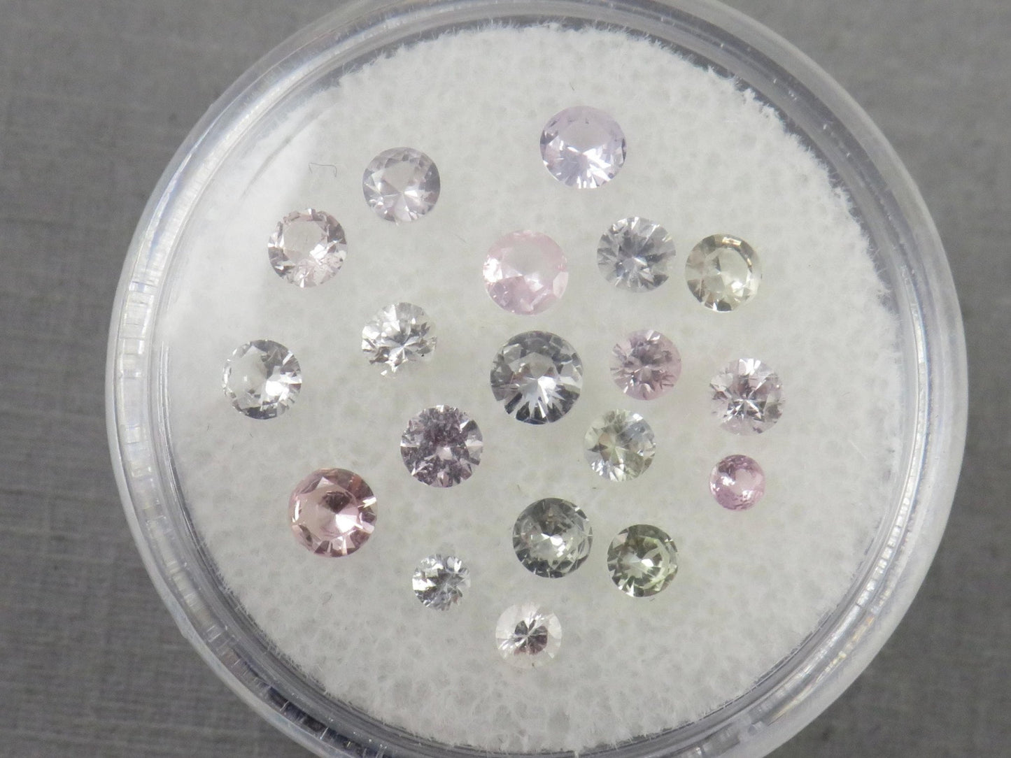 Pastel Sapphire Faceted Lots | 2.2mm to 3.5mm | Natural Gemstones | 2.05 carats | SF137 - Gem Enthusiast