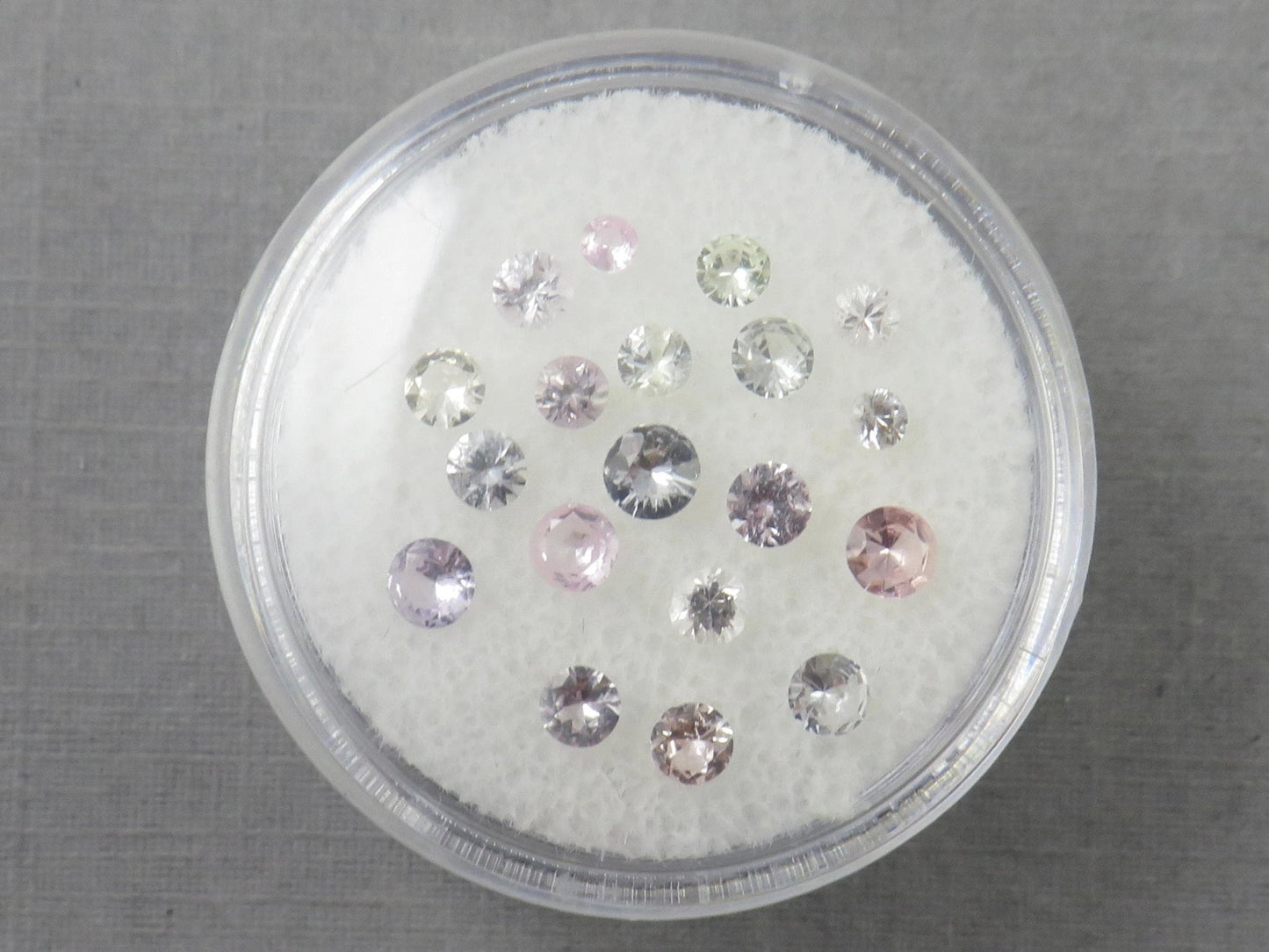 Pastel Sapphire Faceted Lots | 2.2mm to 3.5mm | Natural Gemstones | 2.05 carats | SF137 - Gem Enthusiast